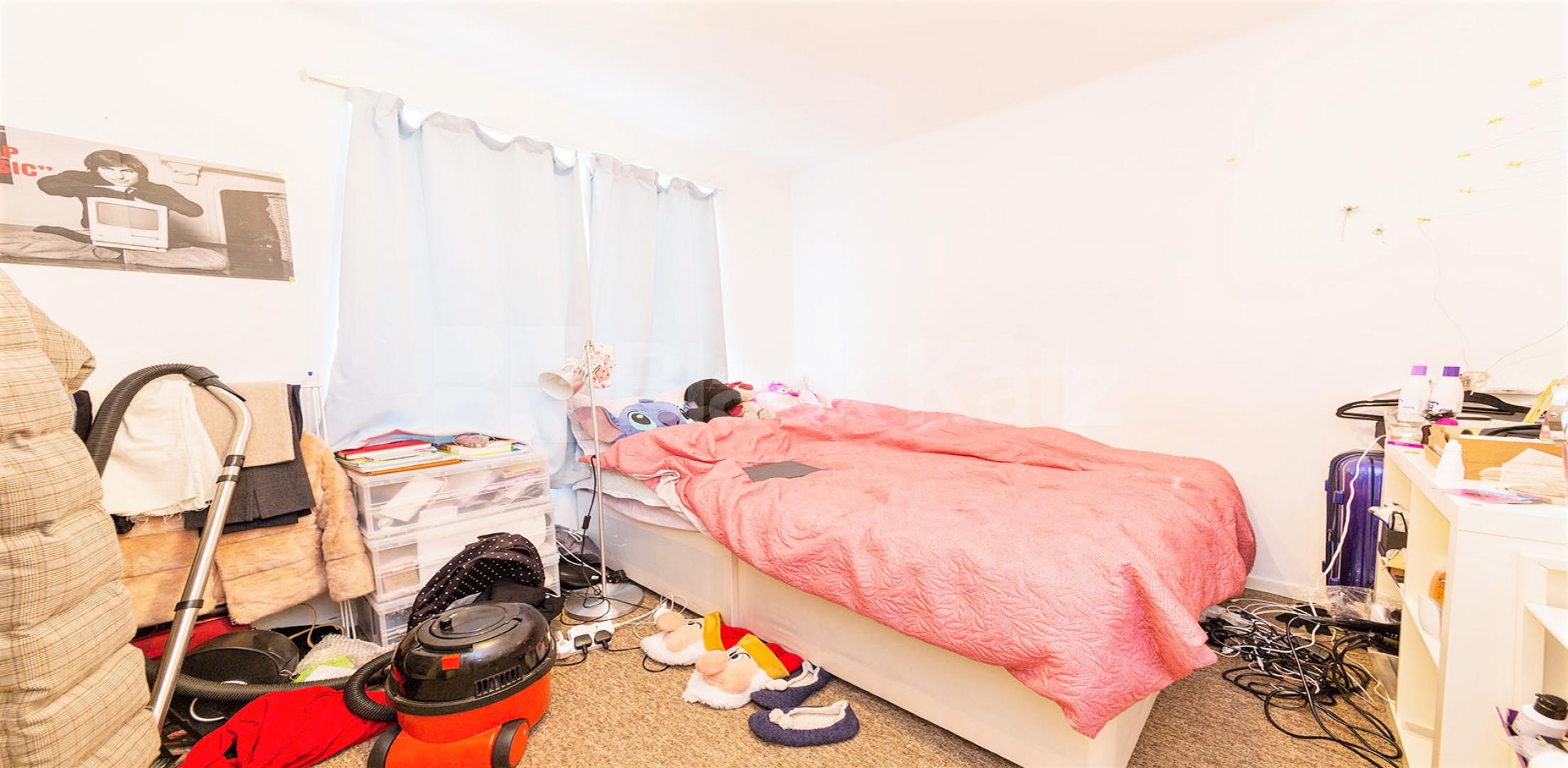 			2 Bedroom, 1 bath, 1 reception Flat			 The Grampians, Shepherds Bush Road, SHEPHERDS BUSH